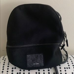 Steven Madden Mini bagpack